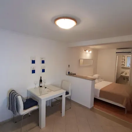 Mojmir Apartament Zavalatica